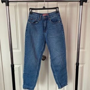Mom Jeans.